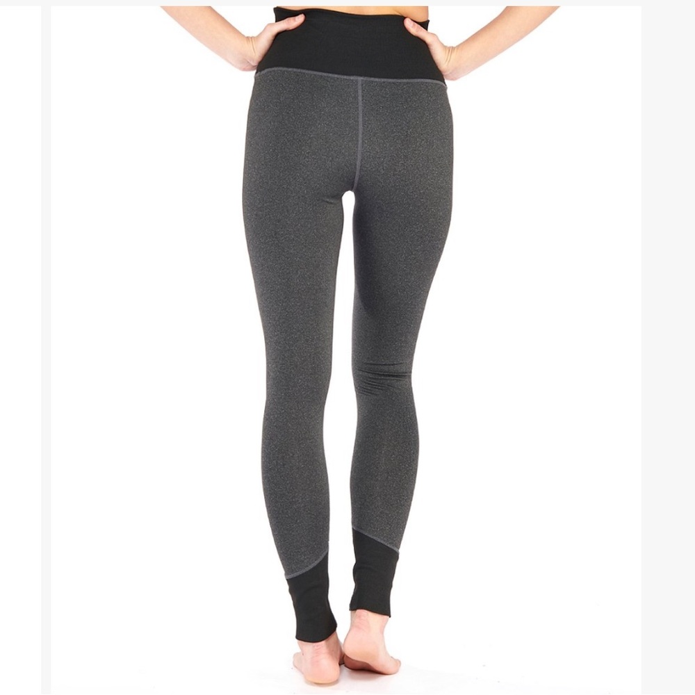 Heather Gray Comfort High-Waist
Leggings/ Electric Yoga